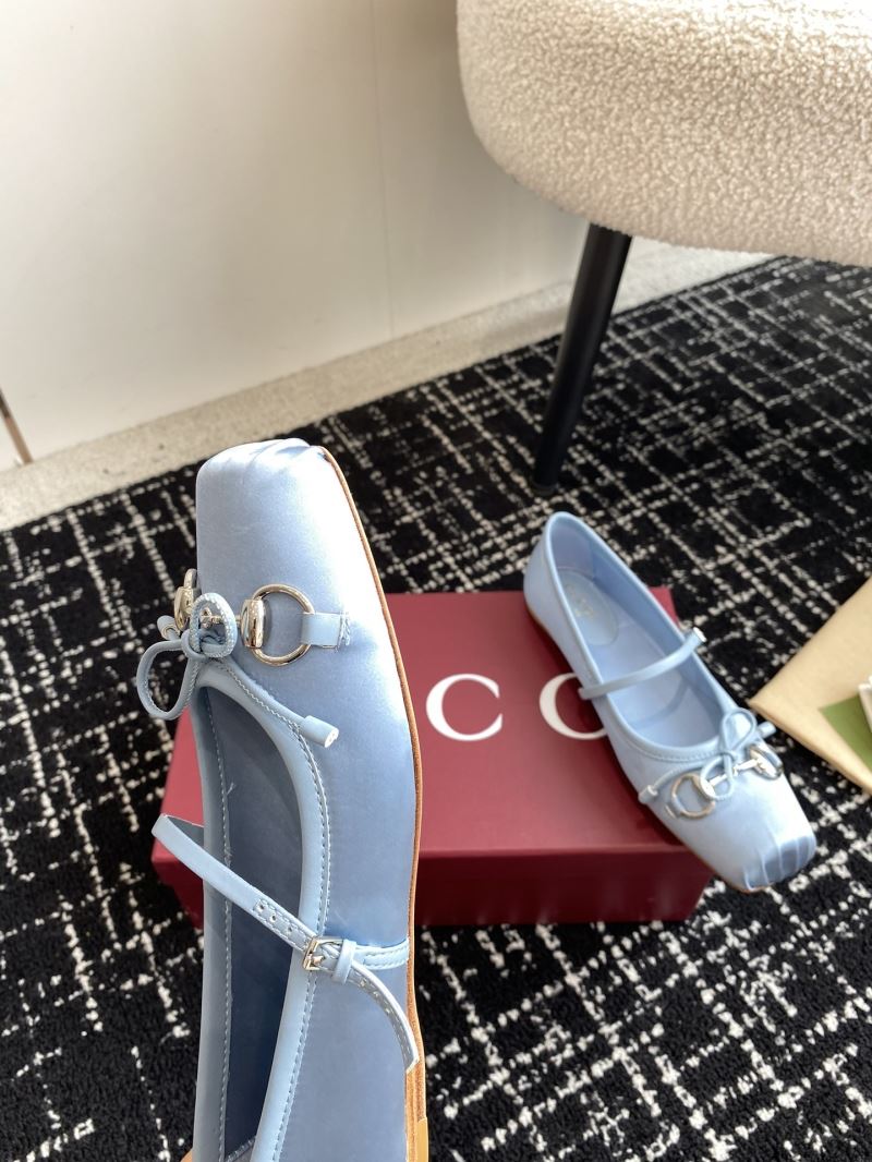 Gucci Flat Shoes